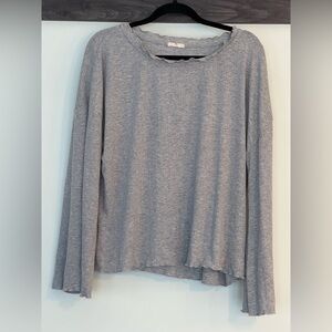 Gray cotton shirt, pretty ruffle details, bell sleeves large